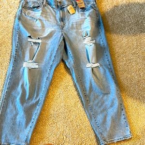 NWT Levi's High-Waisted Distressed Mom Jeans Size 22W